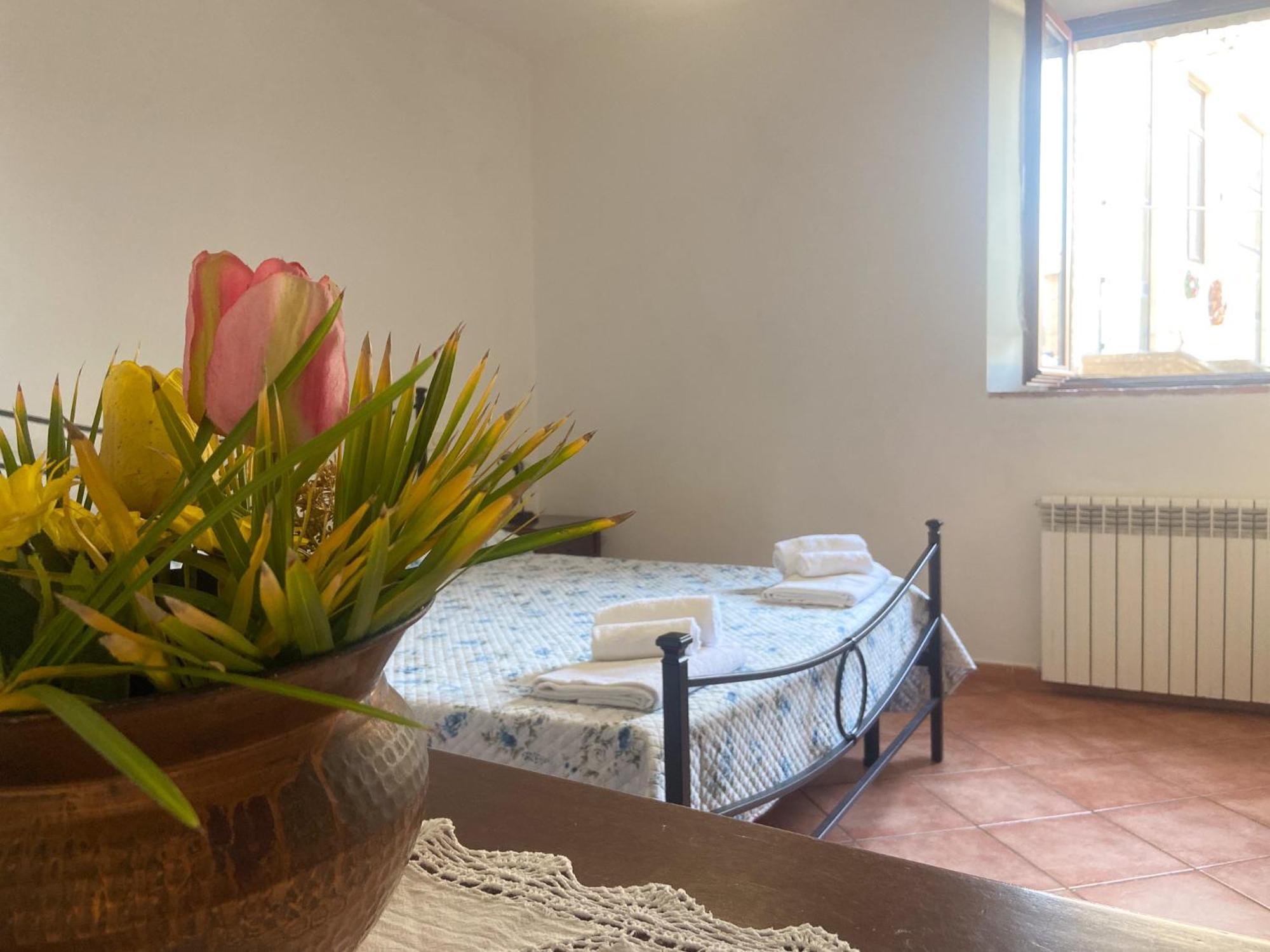 Appartamento La Chiusa Монтичиано Экстерьер фото