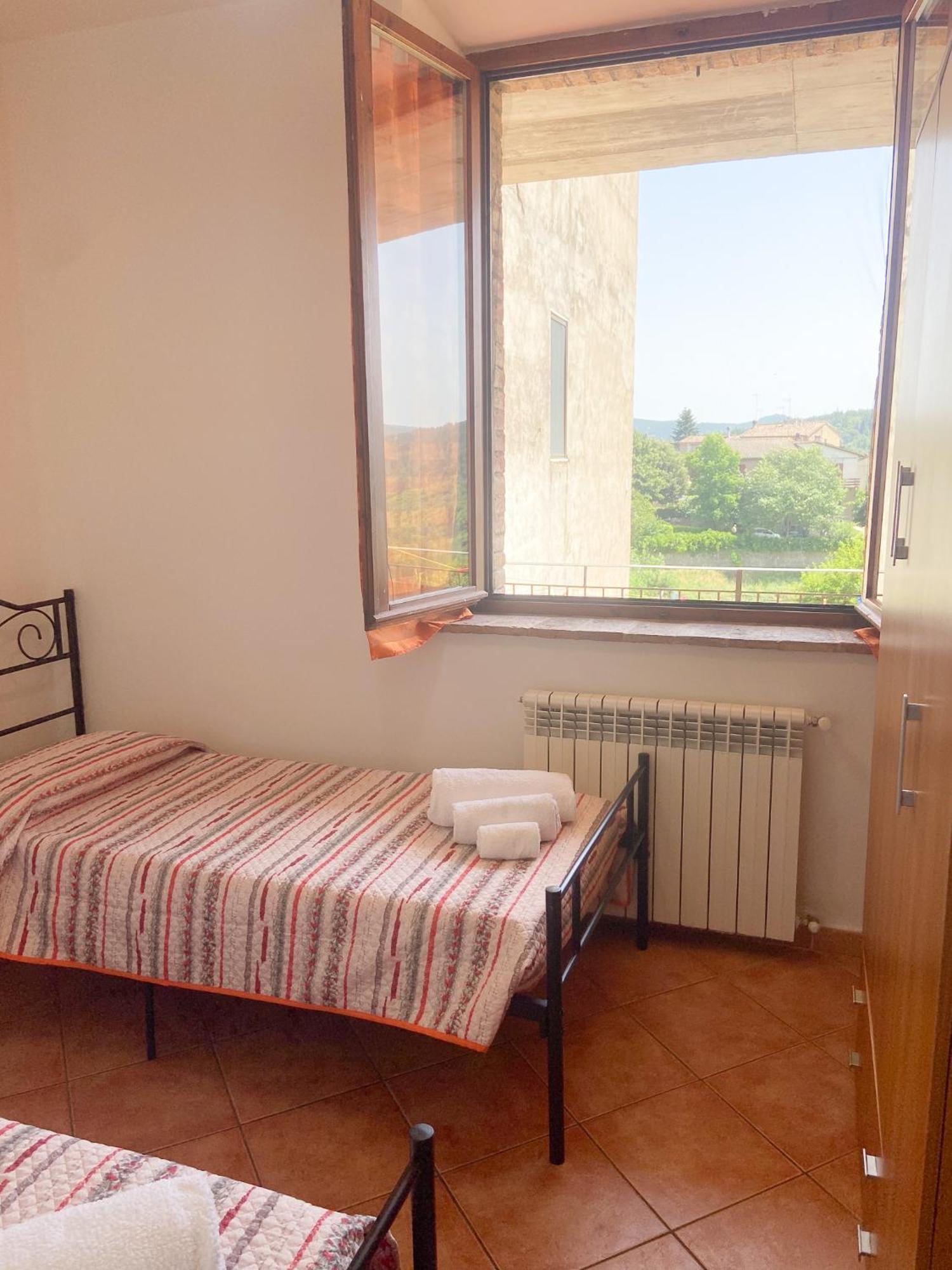 Appartamento La Chiusa Монтичиано Экстерьер фото